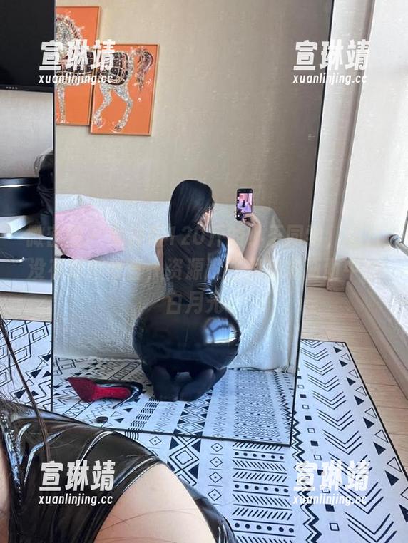 微密圈 - 女神版120斤的小王同学，图片没有道理可言，资源没注意就成画面中的白月光。