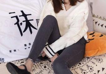 BoBoSocks袜啵啵 – 涵涵的白棉袜大作战，快来翻翻这本图册吧，袜子真的是焦点！