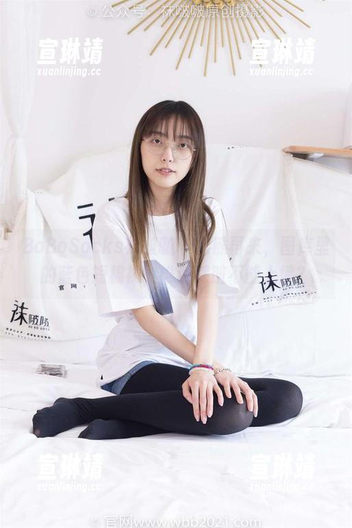 BoBoSocks袜啵啵 - 熊熊再来，图库里的蓝色短棉袜，谁说踩脏不能上墙？