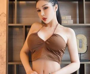Feilin嗲囡囡 – 看了张俊佳丝袜全集再决定要不要下载，应该没问题吧