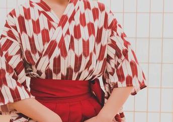 GIRLT果团网 – 这是周琰琳LIN的蕾丝写真，分享一波我这样的观众心声