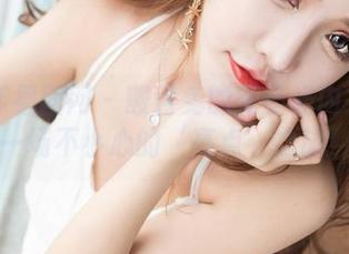 GIRLT果团网 – 酸酱兔的无圣光内衣秀：一场不小心的‘亮点’之旅！