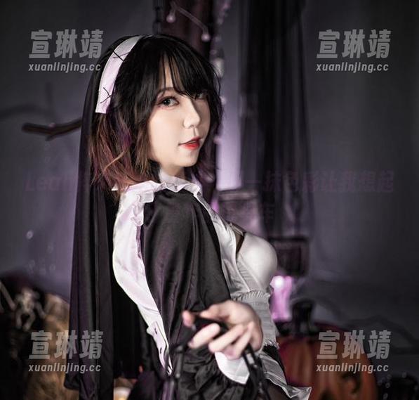 Leah梓未 Leah梓未和她的旗袍:那一抹色彩让我想起了童年的玩具车