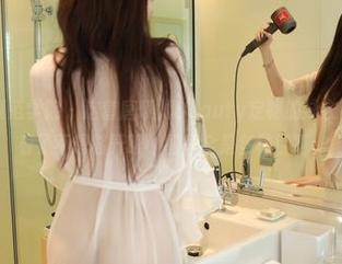 MFStar模范学院 – 这套唐琪儿Beauty定制的泳衣，反正让人看了不想移开眼，图里全是各种撩啊。