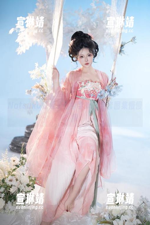 Natsuko夏夏子 Natsuko夏夏子化身学妹,全套图集慢慢撩
