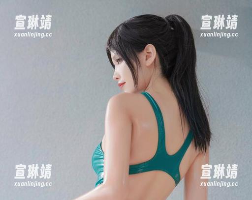 职业装的另类打法：Neko薇薇私拍图包，让你眼前一亮！