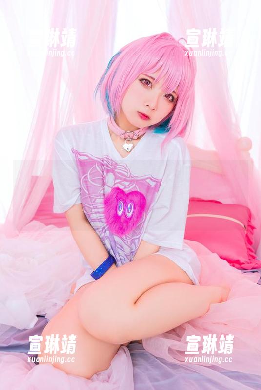 这作品里的Tomiko(とみこ)，和服穿得像是从画中走出来，观看的时候都不敢打扰。