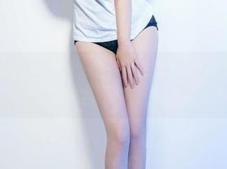 TuiGirl推女郎 – 田芯娜的灰丝写真集：谁说灰色不能有惊喜？