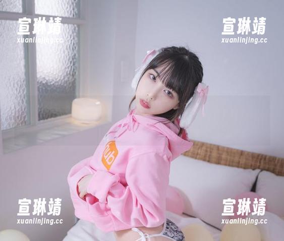 看到Uhye(이유혜)的“PureMedia”，最新COS正在挑战我的审美。