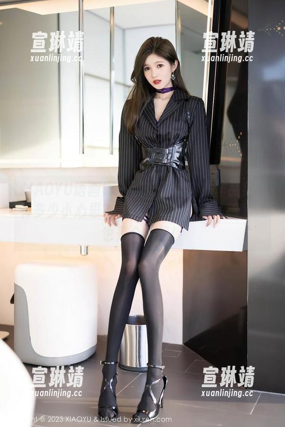 XIAOYU语画界 - 波巧酱的制服作品集里有多少小心思？下载下来的时候，感慨这也是个挑战！