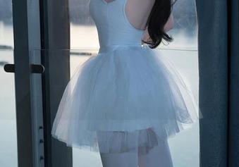 Xiuren秀人网 – 这就是Baileys香儿的美脚写真合集，我只想说，天哪