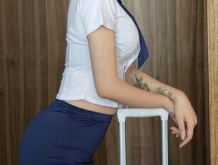 Xiuren秀人网 – tina_甜仔的学姐写真，原图透着一丝“低调奢华”，可别小看了这位学者哦