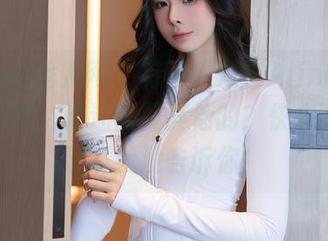Xiuren秀人网 – 有了“双笙Alina”的美腿写真，谁还需要其他的？快来下载，别说我没告诉你！