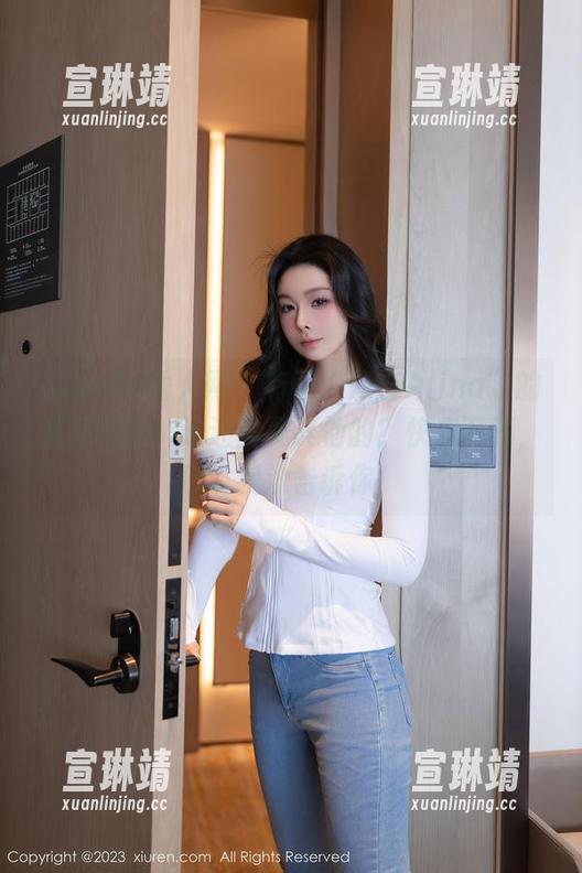 Xiuren秀人网 - 有了“双笙Alina”的美腿写真，谁还需要其他的？快来下载，别说我没告诉你！