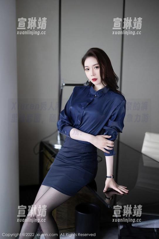 Xiuren秀人网 - 这就是小魔女奈奈的裤里丝套图，随时都可以开启你的想象力游戏！