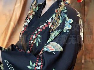 Xiuren秀人网 – 每个职场女性都需要的是小逗逗定制作品，拯救无聊职业装！