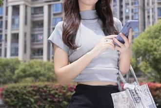 Xiuren秀人网 – 把女友的形象进行到底，爱丽莎Lisa的作品集火热上线，资源不断！