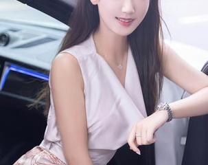 Xiuren秀人网 – 王伊纯的灰丝套图，空气中都飘着悬念的味道