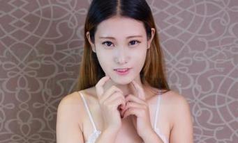 YouWu尤物馆 – 定制写真里的Amrita贞贞学姐，不小心就把我心蒙蔽了！
