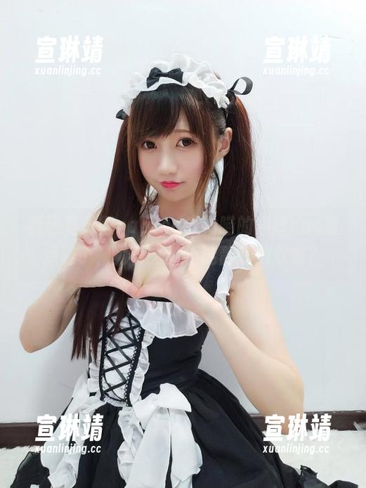 nagisa魔物喵 我还是觉得nagisa魔物喵的黑丝cos有点过了,为什么就不能静静地欣赏?