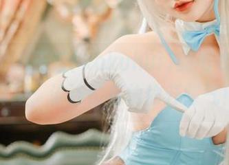 在yuuhui玉汇(kokuhui)的毛衣全套写真里，谁还忙着偷偷开暖气！