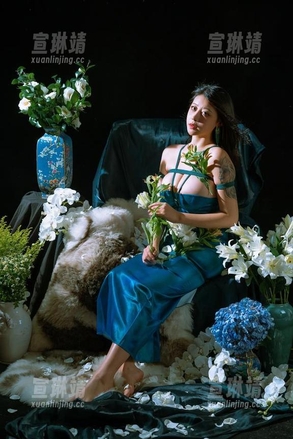 从此对修女没负担，全套写真云溪溪朋友的另一面！