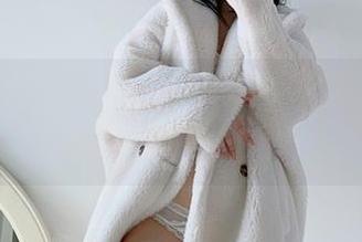 微密圈 – 藉着粉刷匠，俏妞t的定制写真滑稽登场
