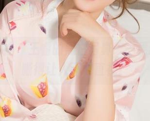 克拉女神 – 王睿的黑白写真——果然,清晰得让人不敢直视!