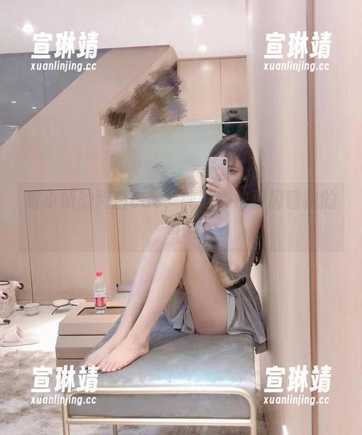 啾小妍的纯白cos，纯洁得快要闪瞎我的狗眼