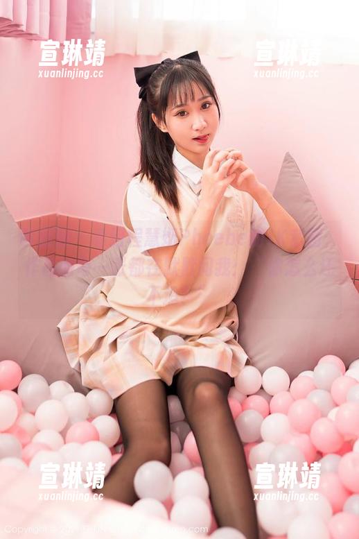 嗲囡囡-程慧娴Phoebe 嗲囡囡 - 看到程慧娴Phoebe的JK套图,作品的每一张都在默默问我:“你怎么还不追?”