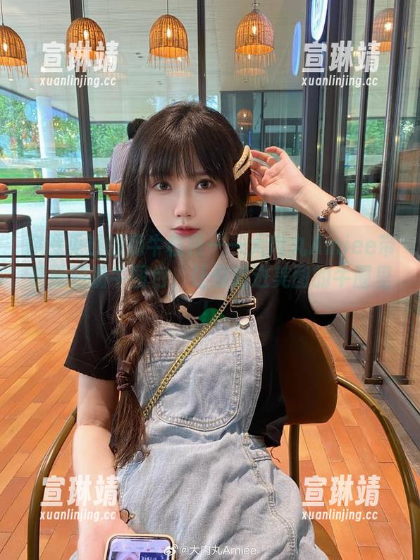你没见过的奶牛模特——大肉丸Amiee带着她的奶牛图包，让你陷进美图的牛圈里！