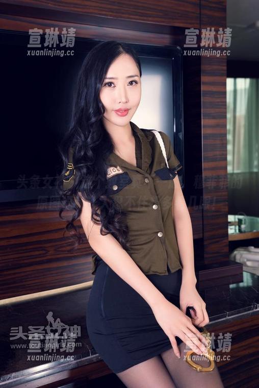 头条女神 - 这个教室真不一般，穆菲菲的原图福利让人忍不住想多看几眼！