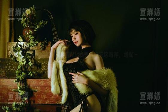 奈汐酱Nice 私拍合集:奈汐酱Nice的眼镜与这眼神,绝配~