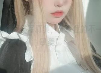 女主K的网袜写真集，分享我的不一样的审美！
