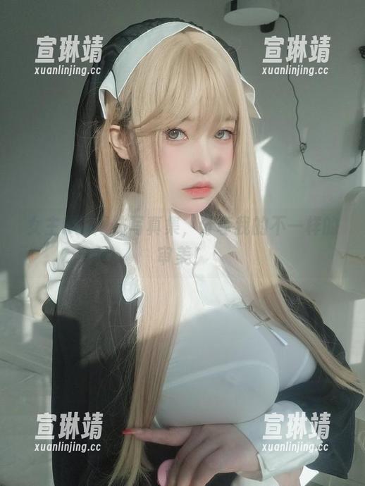 女主K的网袜写真集，分享我的不一样的审美！