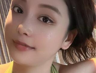 微密圈 – 剧情的图包更新，奶雯的每一帧都让我心里七上八下。