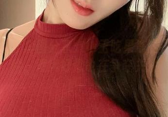 微密圈 – 套图分享：小玉吃果冻的海边探险，海风好像也在争夺关注