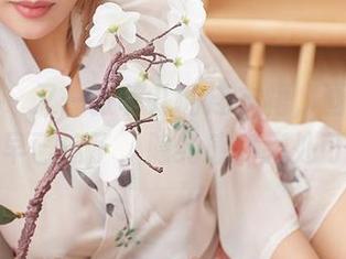 尤蜜荟 – 又一张菲儿的连衣裙，画面里的我早已迷了，隐约感到无处可去