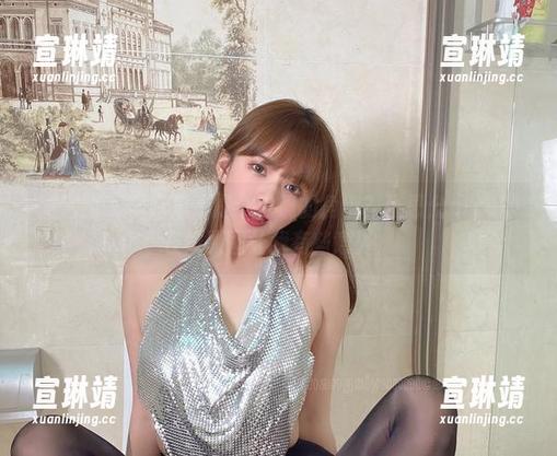 微密圈 - 学妹是不是个抢镜的角色？张思允nice的在线原图让我有些意外。