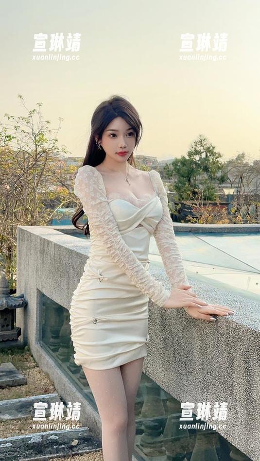 微密圈 - 徐莉芝BootyVS修女：我们该相信谁的神圣？原图从天而降，图集也飞过来了！