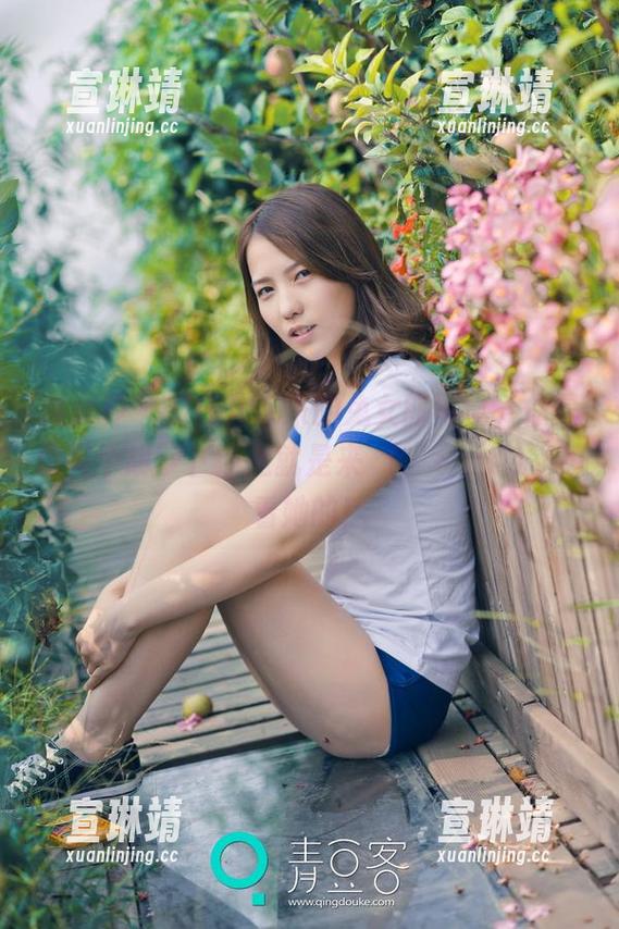 推女神 - 刘钰儿带来的兔女郎写真，你是想买个胡萝卜还是就是来О(ж＞ω＜)ｙ想看她的！