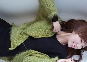 推女郎 – 杨伊在内衣里的样子，不看图包都觉得心虚！