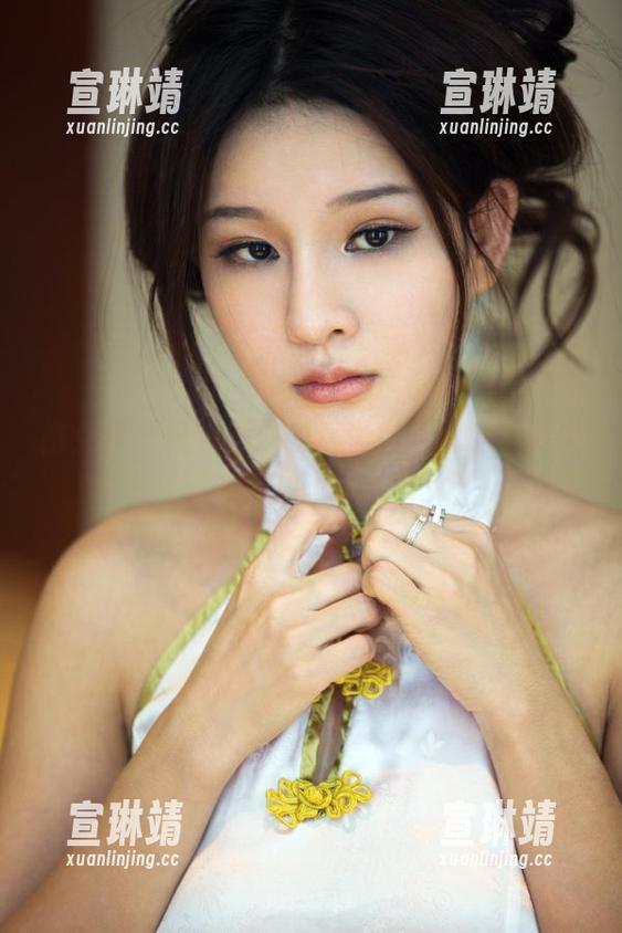 推女郎-模特林夕 推女郎 - 模特林夕的搞怪自拍图集,谁说只拍正脸就算抓拍?