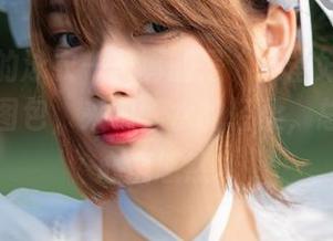梨瑾瑾的泳衣——真的是“准备好了吗？”免费图包，来吧，水的轻柔，总是令人心境悠然。