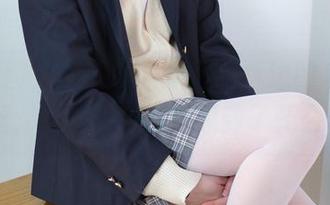 森萝财团 – 吸吸的合集，铁轨边的JK和白丝，每一张都让我想到了什么…
