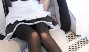 看啊，森萝财团的图库：50D白丝在这里有点意思