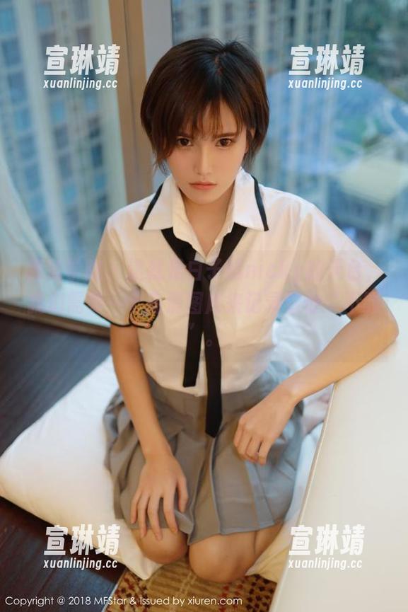 模范学院-白子嫣nicky 模范学院 - 这就是白子嫣nicky的天台,我们需要一个高清图库来记录这份“不羁”。