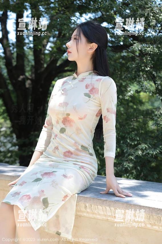 秀人网-卓君Jeanes 秀人网 - 看完卓君Jeanes的高跟鞋原图,我开始思考,这双鞋真的是为了走路吗?还是为了看?