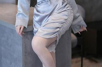 秀人网 – 这就是唐翩翩的居家理念——原图为证，随性又优雅！
