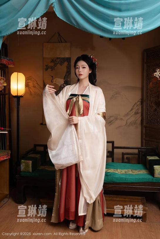 秀人网 - 小蛮妖_honey的网盘宝藏，下载一键装“油亮”全套。